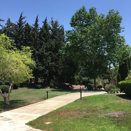 Limnaria Kato - Wonderful Near The And Facilities *