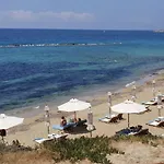Limnaria Kato - Wonderful Near The And Facilities *