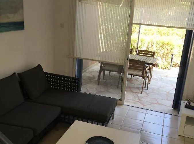 Limnaria Kato - Wonderful Near The And Facilities